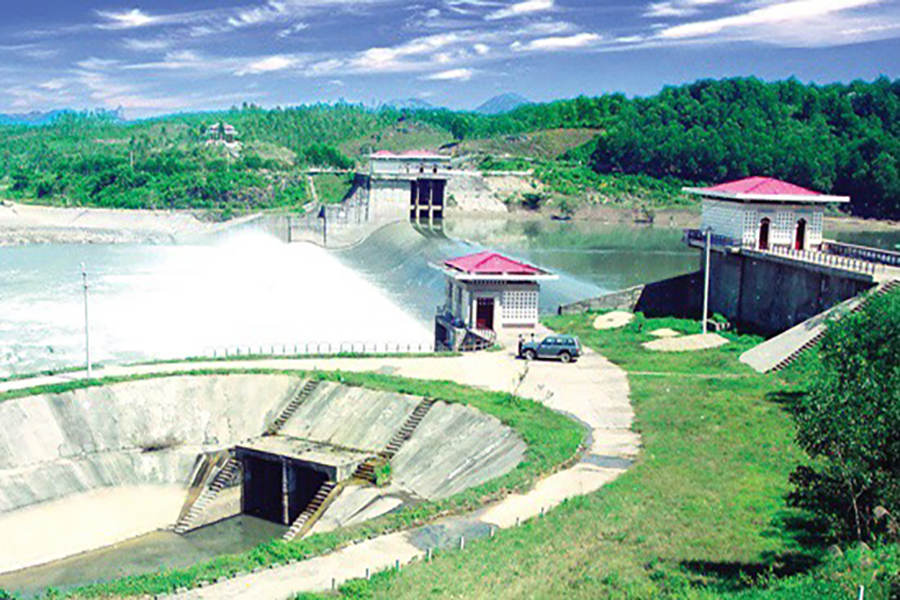 Toàn cảnh công trình đập thủy điện Hồ Thạch Nham Quảng Ngãi.